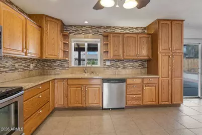 3014 W Angela Drive, Phoenix, AZ 85053 - Photo 9