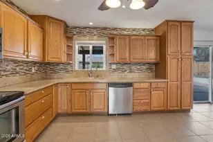 3014 W Angela Dr, Phoenix, AZ 85053 - Photo 9