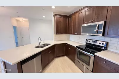 2511 W Queen Creek Road #337, Chandler, AZ 85248 - Photo 3