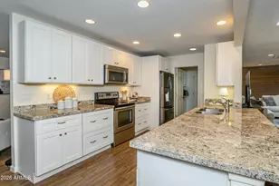 9510 W Hidden Valley Cir, Sun City, AZ 85351 - Photo 9