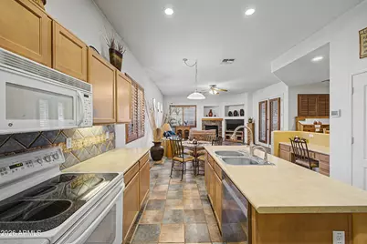 18575 W Capistrano Avenue, Goodyear, AZ 85338 - Photo 13