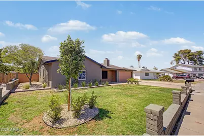 11030 N 42nd Avenue, Phoenix, AZ 85029 - Photo 3