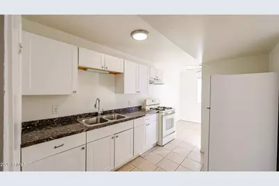 9643 N 10th Avenue, Phoenix, AZ 85021 - Photo 5