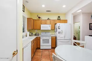 19113 N Hunters Run, Surprise, AZ 85387 - Photo 7