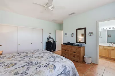 19113 N Hunters Run, Surprise, AZ 85387 - Photo 13