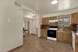 1020 E Oregon Ave, Phoenix, AZ 85014 - Photo 9