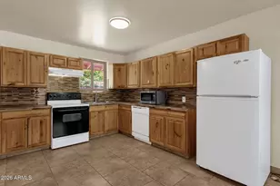 1020 E Oregon Ave, Phoenix, AZ 85014 - Photo 11