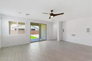 25601 N 140th Ln, Surprise, AZ 85387 - Photo 9