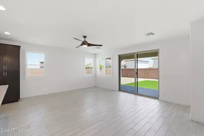 25601 N 140th Lane, Surprise, AZ 85387 - Photo 11