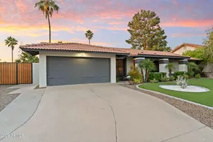 802 E Forest Hills Dr, Phoenix, AZ 85022 - Photo 99