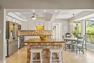 802 E Forest Hills Dr, Phoenix, AZ 85022 - Photo 19