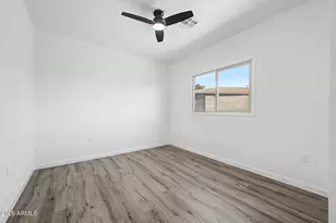 913 W St John Rd, Phoenix, AZ 85023 - Photo 21
