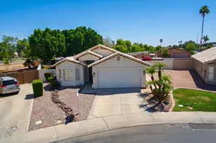 991 N Longmore St, Chandler, AZ 85224 - Photo 3