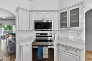 991 N Longmore St, Chandler, AZ 85224 - Photo 11
