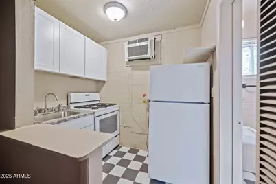 343 W Portland Street #Apt 6, Phoenix, AZ 85003 - Photo 7