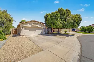 6406 W Escuda Rd, Glendale, AZ 85308 - Photo 3