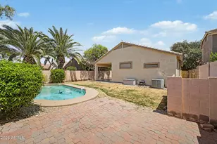 910 S Nielson St, Gilbert, AZ 85296 - Photo 11