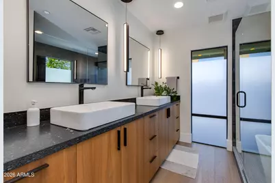 2022 E Gardenia Avenue, Phoenix, AZ 85020 - Photo 15