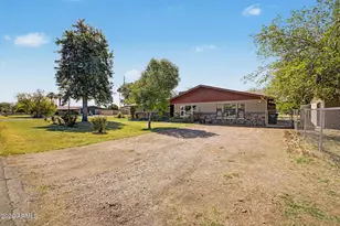 2975 E Campbell Rd, Gilbert, AZ 85234 - Photo 3