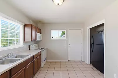 2609 W Morten Avenue #Unit 1, Phoenix, AZ 85051 - Photo 5