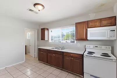 2609 W Morten Avenue #Unit 1, Phoenix, AZ 85051 - Photo 9