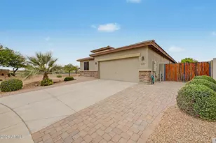 1266 E Eucalyptus Ln, San Tan Valley, AZ 85143 - Photo 3