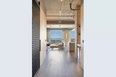 2211 E Camelback Road #Unit 605, Phoenix, AZ 85016 - Photo 1