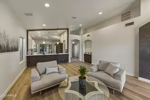 2907 E Nisbet Ct, Phoenix, AZ 85032 - Photo 9