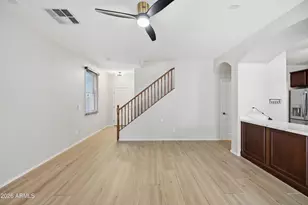 2250 E Wayland Dr, Phoenix, AZ 85040 - Photo 15