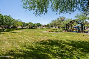 2250 E Wayland Dr, Phoenix, AZ 85040 - Photo 47