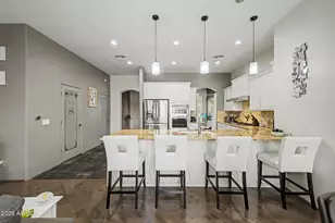 308 W Herro Ln, Phoenix, AZ 85013 - Photo 9