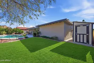 612 E Brook Hollow Dr, Phoenix, AZ 85022 - Photo 19