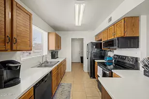 8520 W Palm Ln, Phoenix, AZ 85037 - Photo 11