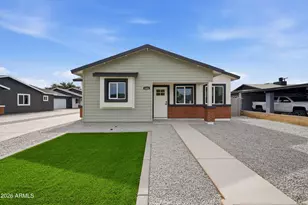 446 S Pioneer, Mesa, AZ 85204 - Photo 1