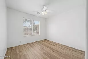 930 E Harwell Rd, Phoenix, AZ 85042 - Photo 27