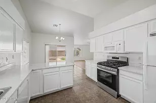 930 E Harwell Rd, Phoenix, AZ 85042 - Photo 15