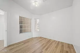 930 E Harwell Rd, Phoenix, AZ 85042 - Photo 25