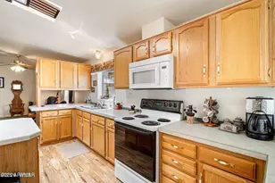 2908 Pine Rim Rd, Overgaard, AZ 85933 - Photo 11