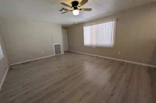 10960 N 67th Ave, Glendale, AZ 85304 - Photo 5