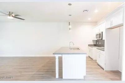 1850 N 51st Street #Apt 4, Phoenix, AZ 85008 - Photo 3