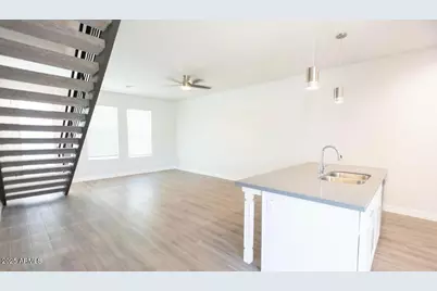 1850 N 51st Street #Apt 4, Phoenix, AZ 85008 - Photo 5