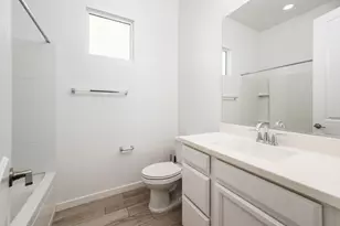923 E Paseo Way, Phoenix, AZ 85042 - Photo 13