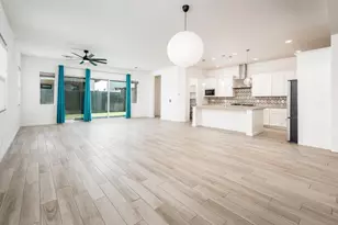 923 E Paseo Way, Phoenix, AZ 85042 - Photo 5