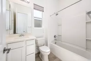 923 E Paseo Way, Phoenix, AZ 85042 - Photo 15