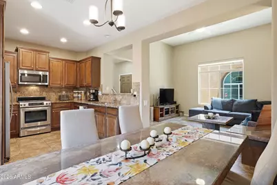 21242 N 36th Place, Phoenix, AZ 85050 - Photo 7