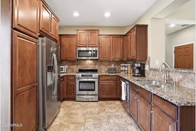 21242 N 36th Place, Phoenix, AZ 85050 - Photo 7