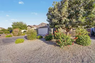 1041 W Glen Canyon Dr, San Tan Valley, AZ 85140 - Photo 3