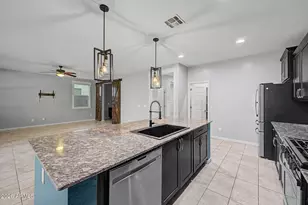 1041 W Glen Canyon Dr, San Tan Valley, AZ 85140 - Photo 9