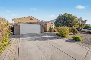 1041 W Glen Canyon Dr, San Tan Valley, AZ 85140 - Photo 3