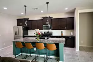 1041 W Glen Canyon Dr, San Tan Valley, AZ 85140 - Photo 3